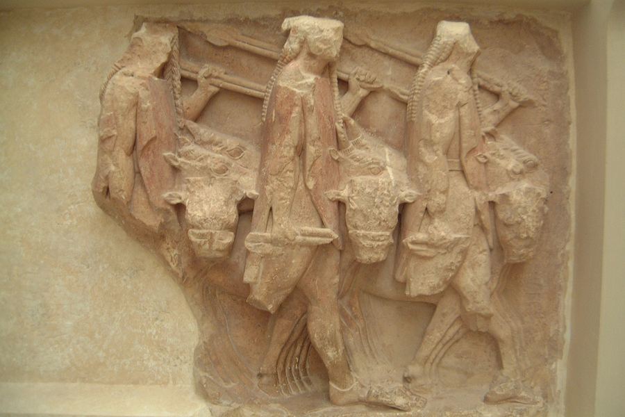 Relief sculpture, Delphi Museum